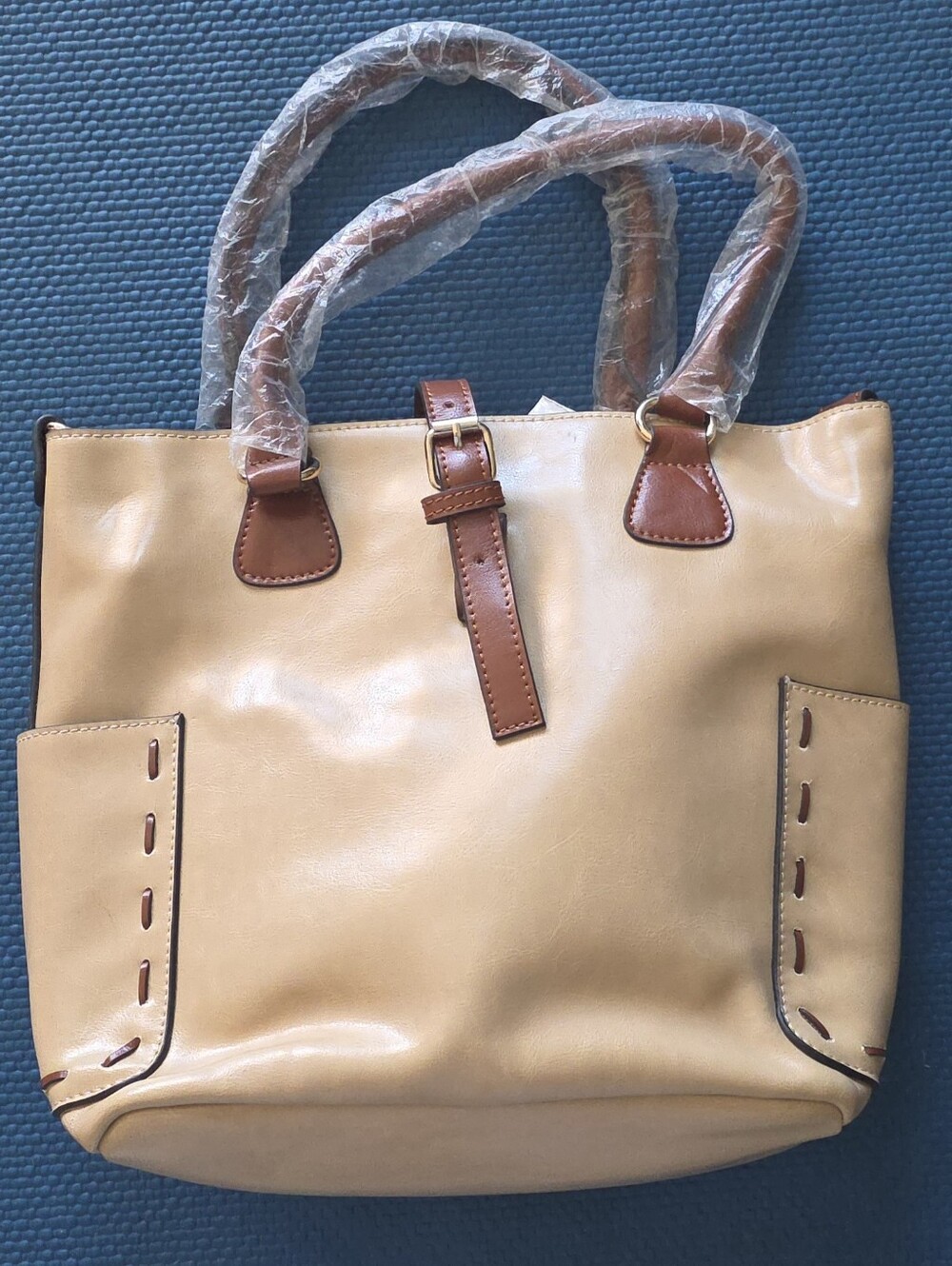 Faux Leather Totew/Detachable Inner Organizer Bag NWOT